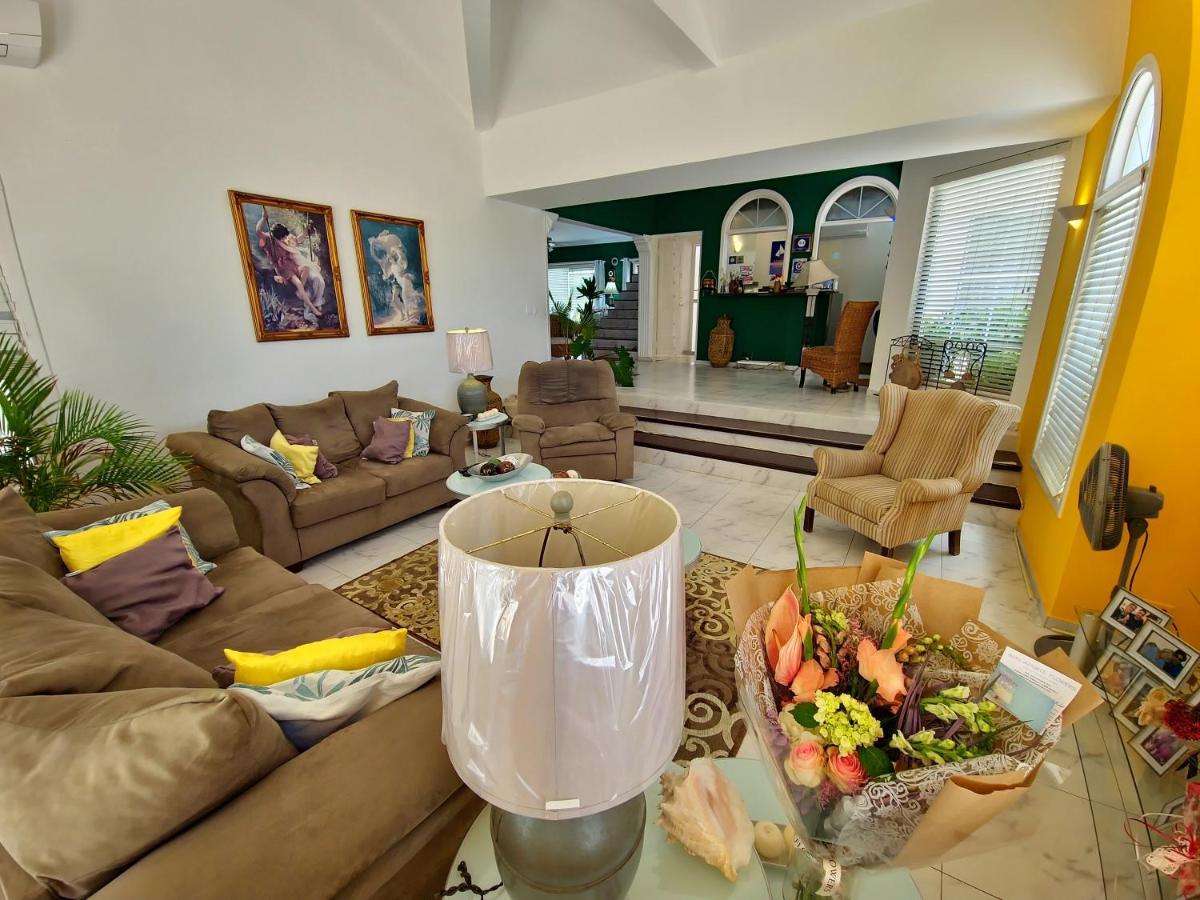 Adonai Hotel Boutique Виллемстад Экстерьер фото