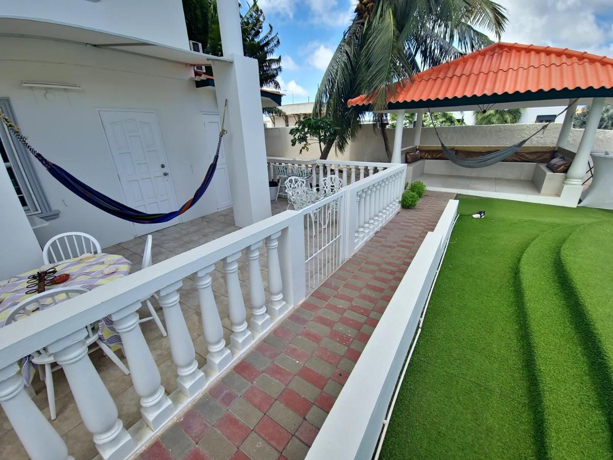 Adonai Hotel Boutique Виллемстад Экстерьер фото
