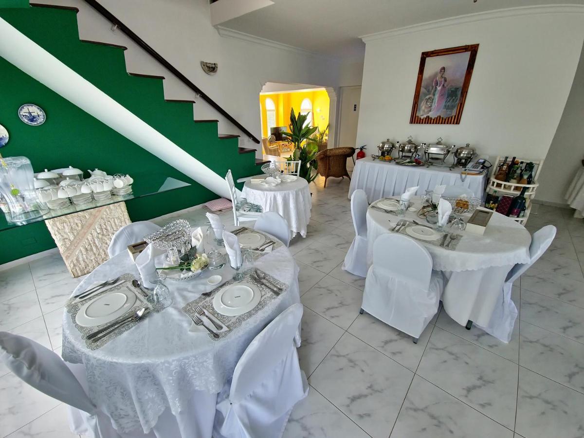 Adonai Hotel Boutique Виллемстад Экстерьер фото