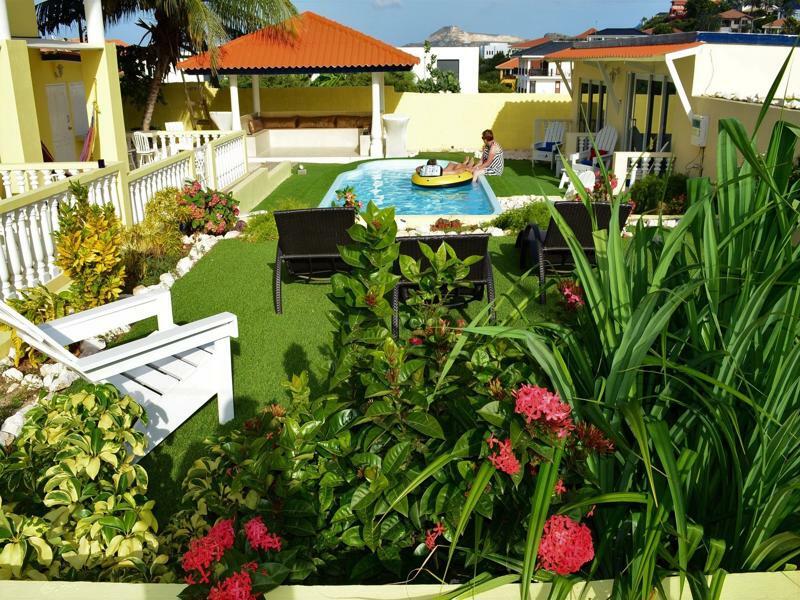 Adonai Hotel Boutique Виллемстад Экстерьер фото