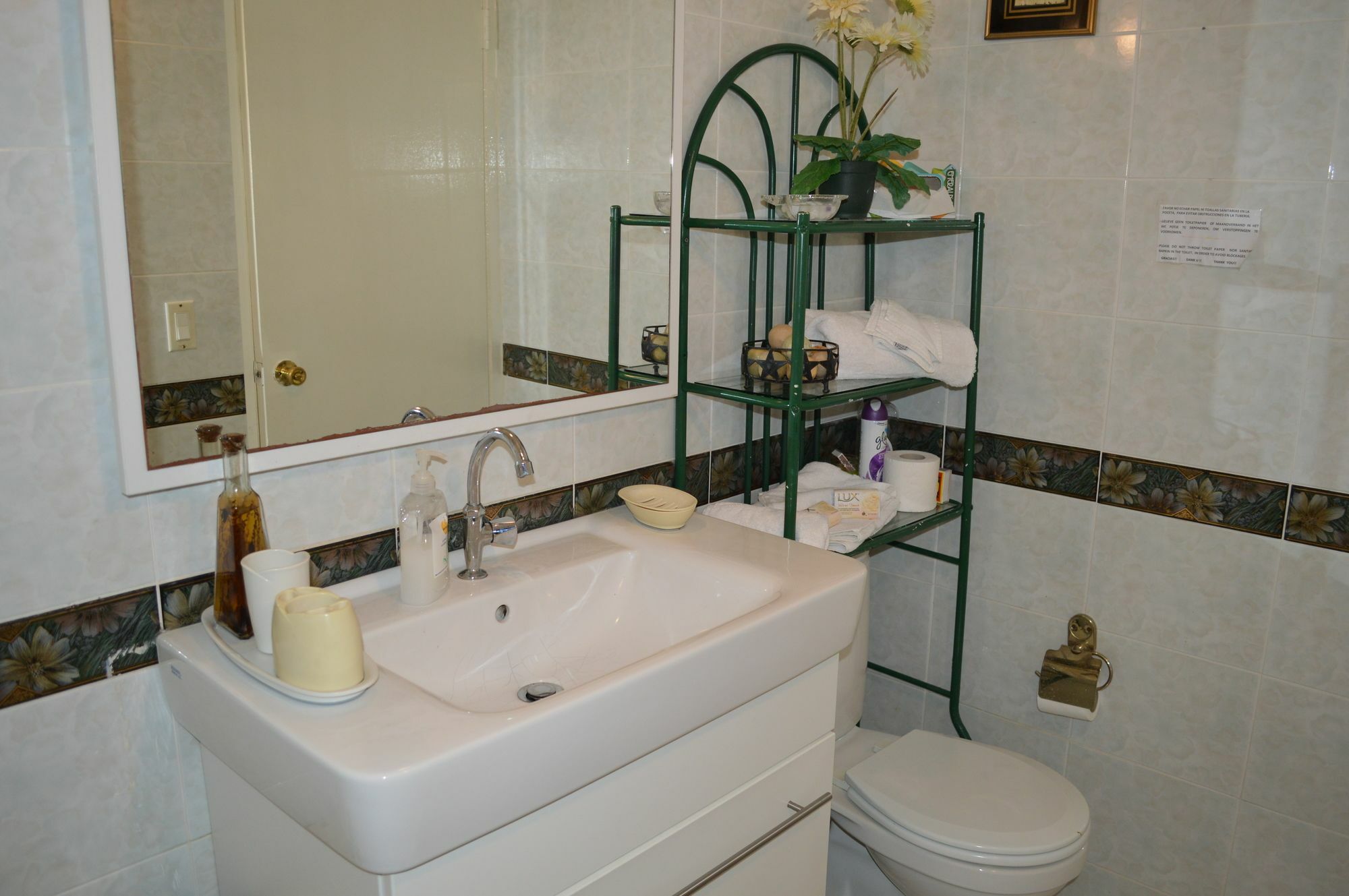 Adonai Hotel Boutique Виллемстад Экстерьер фото